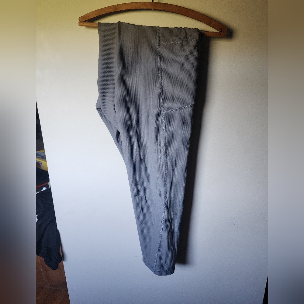Old Navy Powersoft Ribbed Leggings With Pockets NWOT